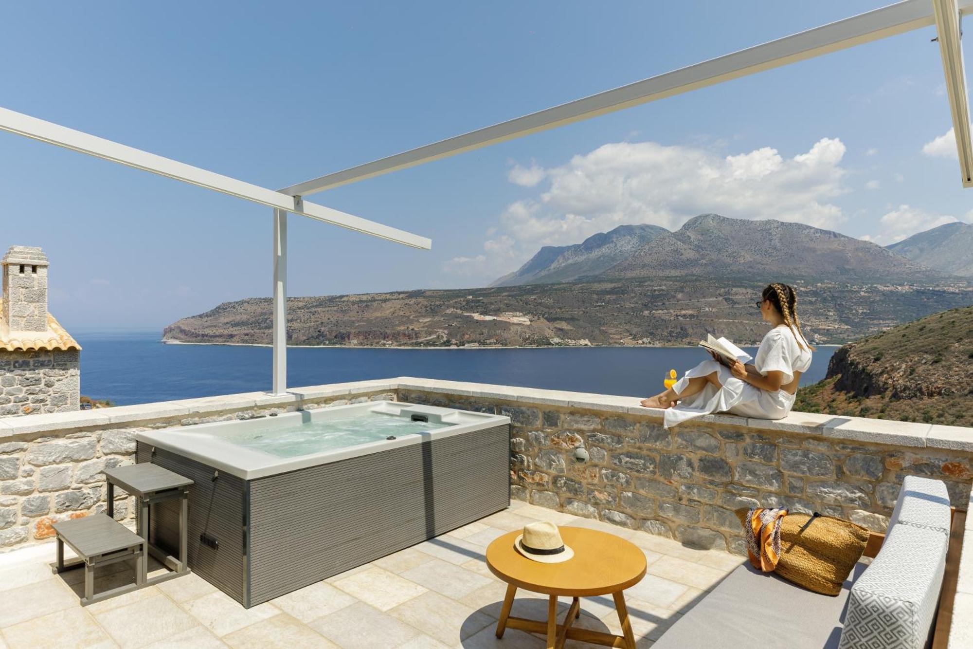 Trapela Limeni Luxury Suites Zimmer foto