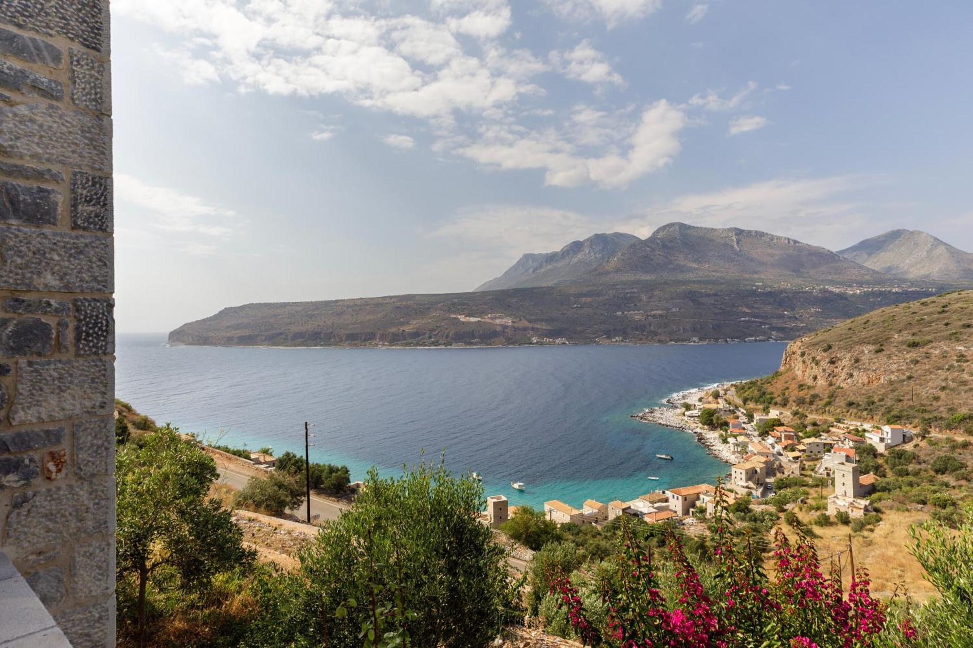 Trapela Limeni Luxury Suites Zimmer foto