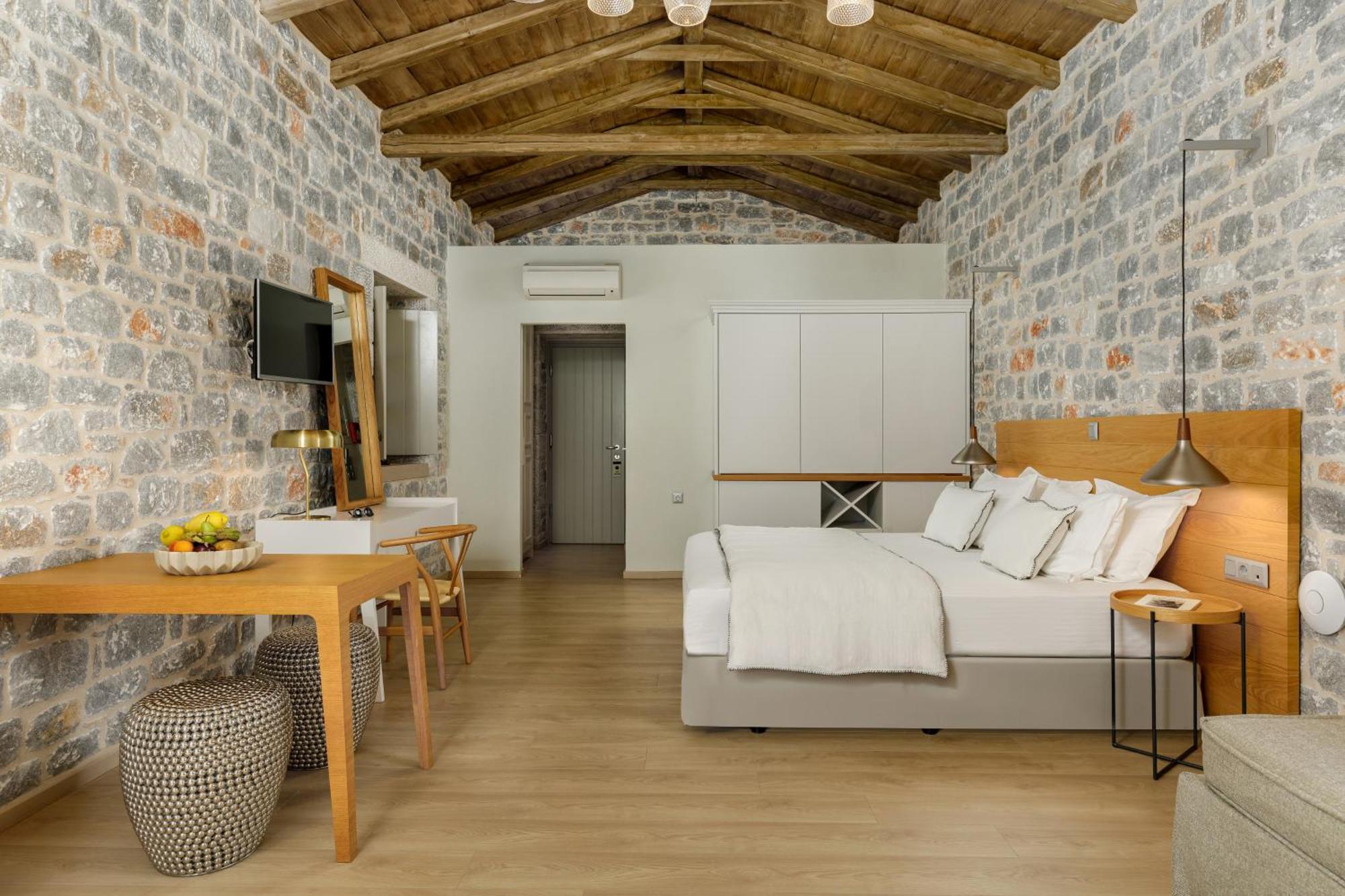 Trapela Limeni Luxury Suites Zimmer foto